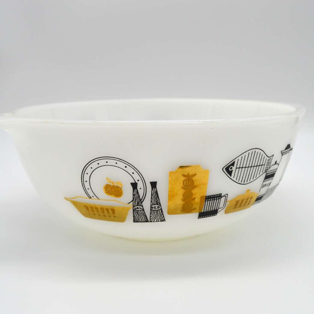SOLD - Agee Pyrex Mixing Bowls - Image 9