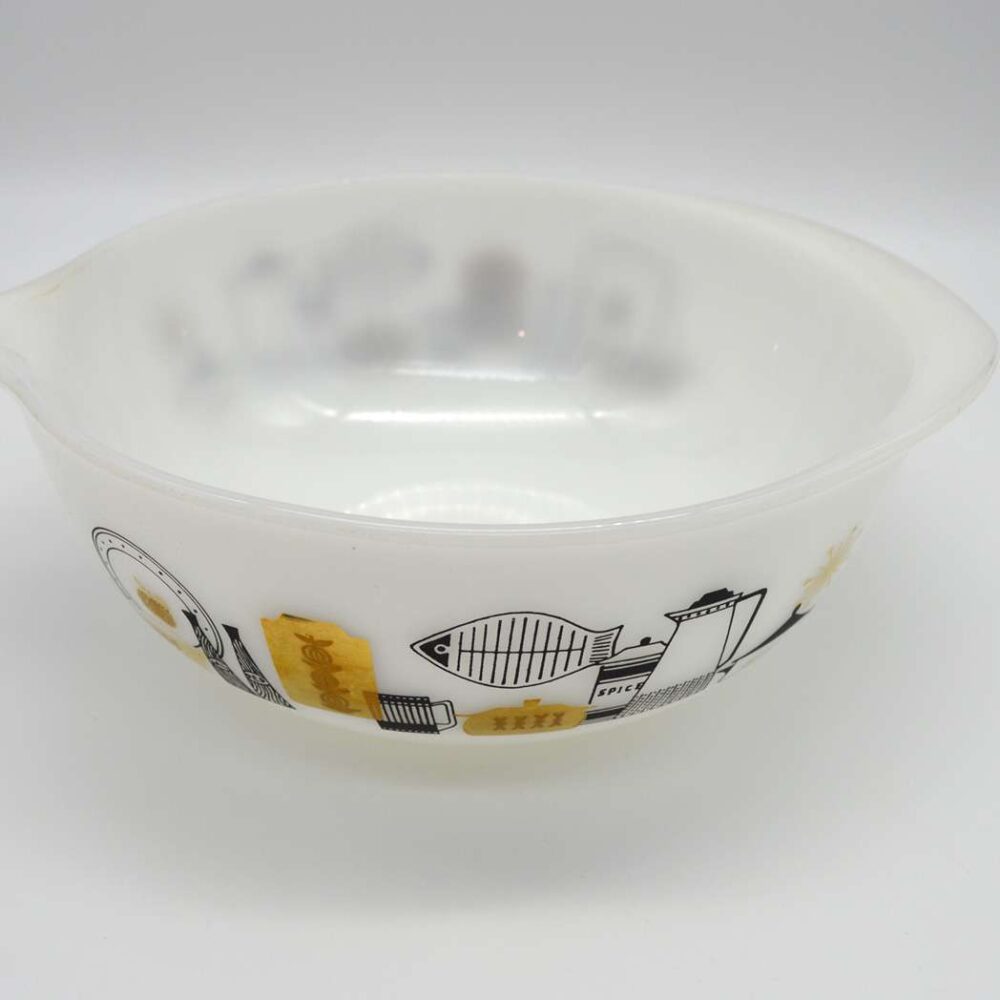 SOLD - Agee Pyrex Mixing Bowls - Image 8
