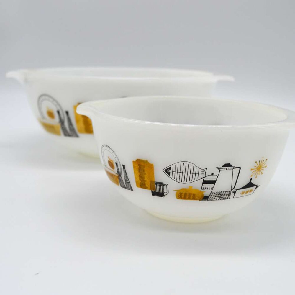 SOLD - Agee Pyrex Mixing Bowls - Image 6