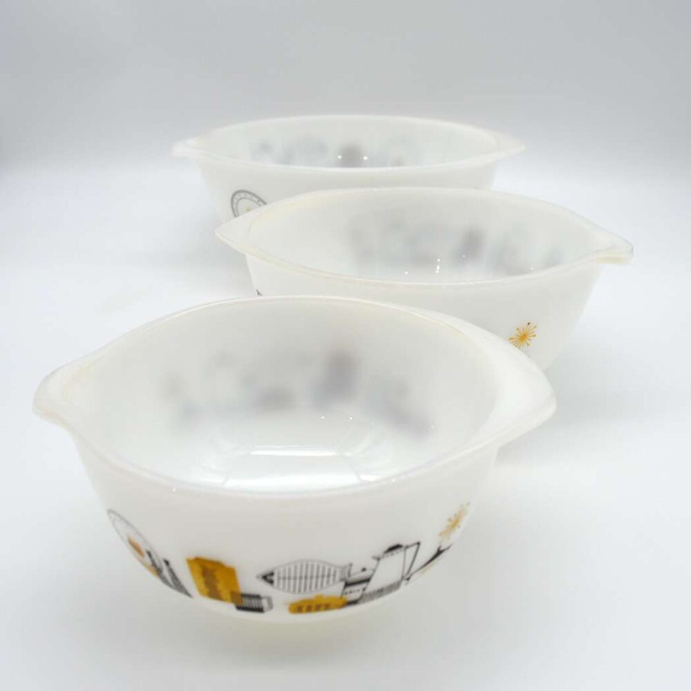 SOLD - Agee Pyrex Mixing Bowls - Image 3