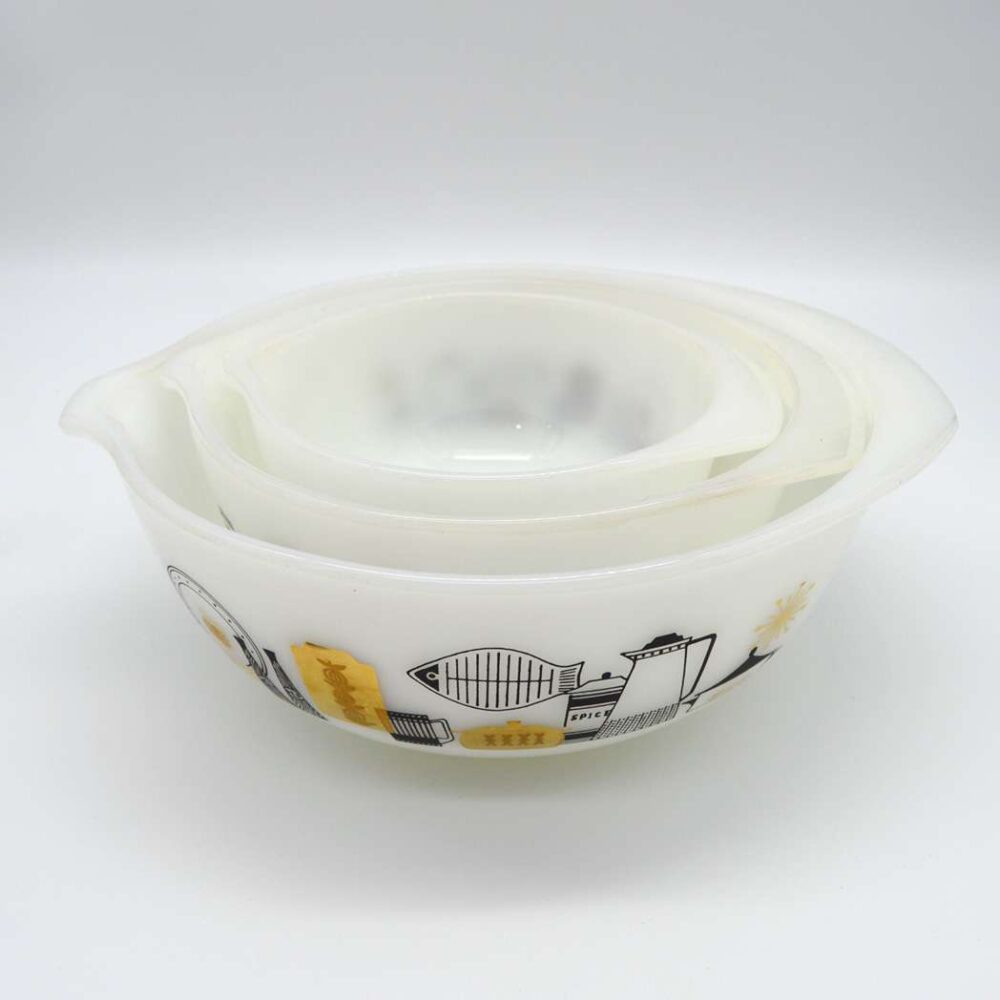 SOLD - Agee Pyrex Mixing Bowls - Image 2